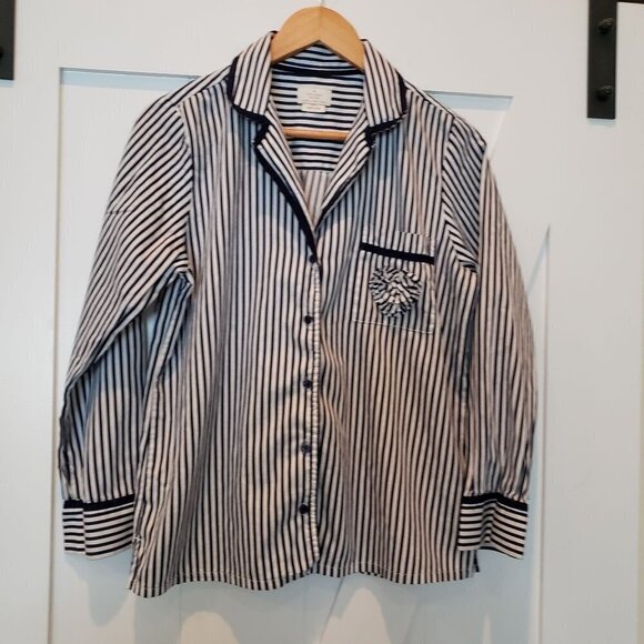 𝅺KATE Spade New York Pajama TOP ONLY Blue Stripe, Heart on Pocket, size Medium - Picture 1 of 12